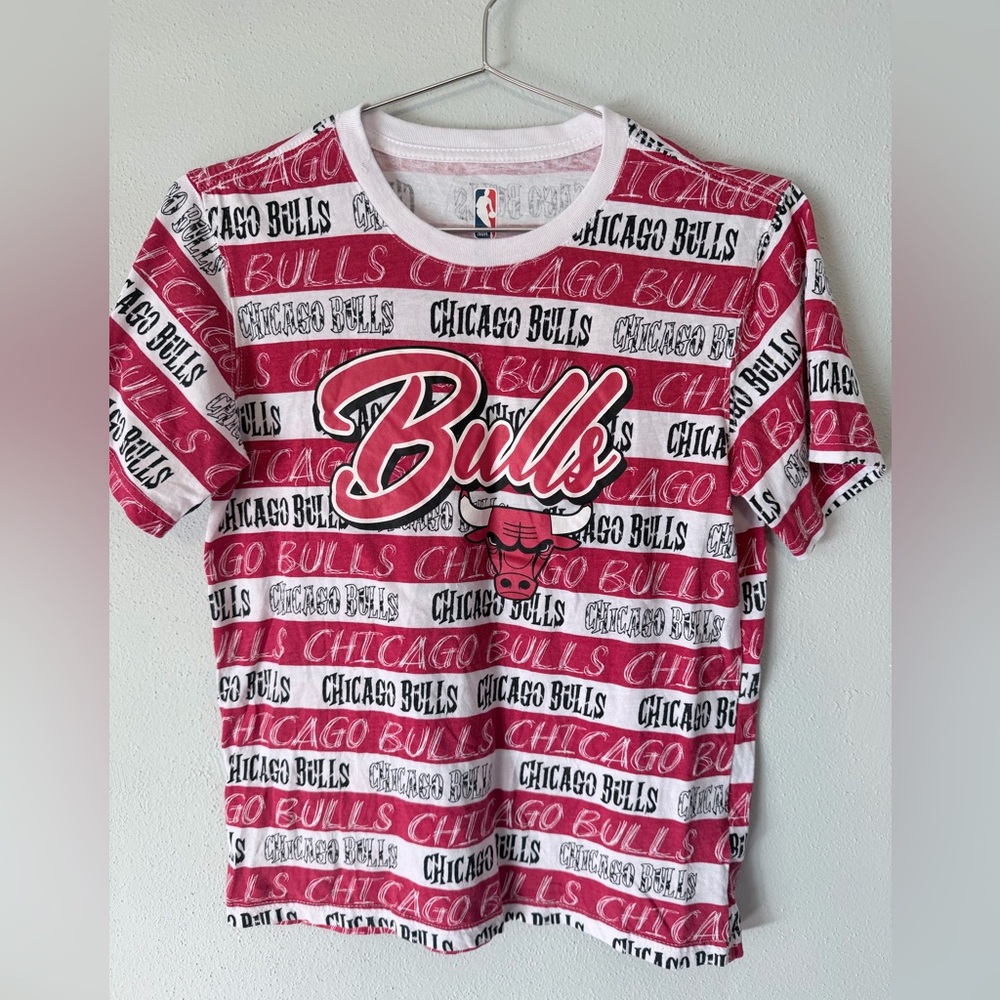 NBA Chicago Bulls Youth Large 14/16 Short Sleeve White Shirt Tee Big Logo